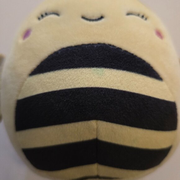 Squishmallow 5" Sunny Queen Bee Smiling Eyes Gold Wings Insect Plush - Picture 3 of 9